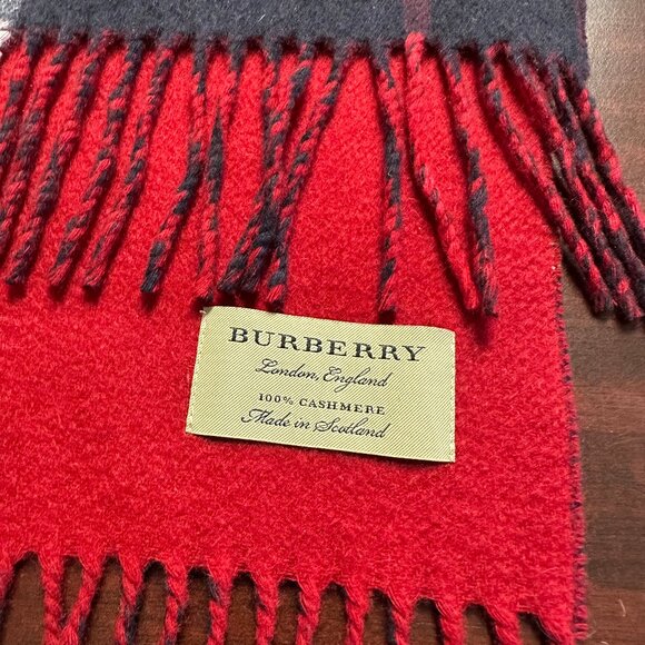 Burberry Check 100% Cashmere Scarf - Picture 5 of 6